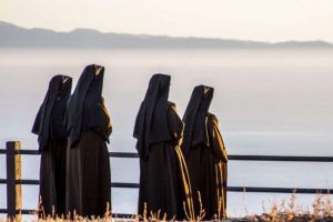 Đời sống cộng đoàn qua dòng lịch sử linh đạo