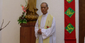 Phỏng vấn linh mục Đỗ Quang Chính về cuốn sách Lịch sử chữ Quốc ngữ Phỏng vấn linh mục Đỗ Quang Chính về cuốn sách Lịch sử chữ Quốc ngữ