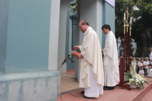 Giáo xứ Ngọc Mạch: Hạ giải và khởi công xây dựng nhà thờ Giáo xứ Ngọc Mạch: Hạ giải và khởi công xây dựng nhà thờ