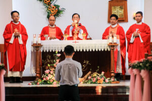 Thánh lễ khấn lần đầu của thầy Gioan Vũ Đức Ba Thánh lễ khấn lần đầu của thầy Gioan Vũ Đức Ba