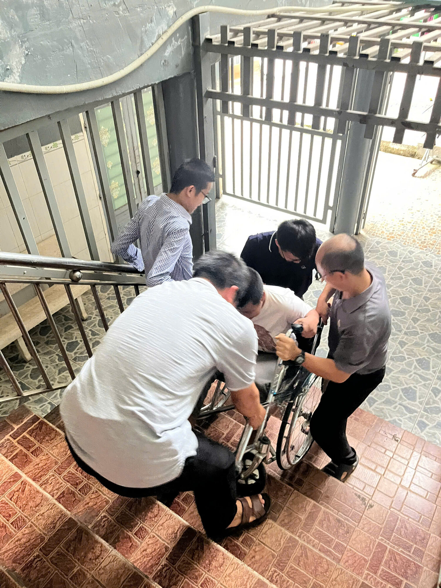 Gặp Chúa Giêsu Trên Giường Bệnh Ẩm Mùi…