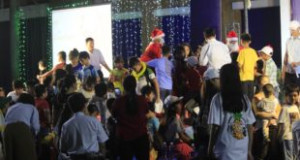 “Chúng Ta Là Gia Đình” – Bữa Ăn Huynh Đệ Với Người Nghèo Mừng Chúa Giáng Sinh 2019 “Chúng Ta Là Gia Đình” – Bữa Ăn Huynh Đệ Với Người Nghèo Mừng Chúa Giáng Sinh 2019