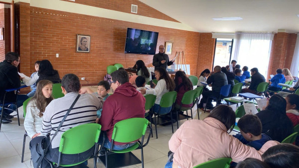 Từ Trường Giáo Lý Đến Giáo Lý Gia Đình: Một Góc Nhìn Từ Nam Mỹ