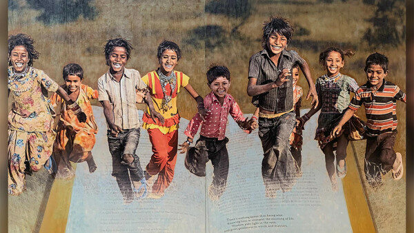 CÙNG ĐI VỚI NGƯỜI NGHÈO VÀ NHỮNG NGƯỜI BỊ LOẠI TRỪ