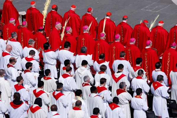 Đức Thánh Cha Lêô (29/03): “Hãy hạ vũ khí!” - Lời kêu gọi từ Thập Giá của Vua Hòa Bình